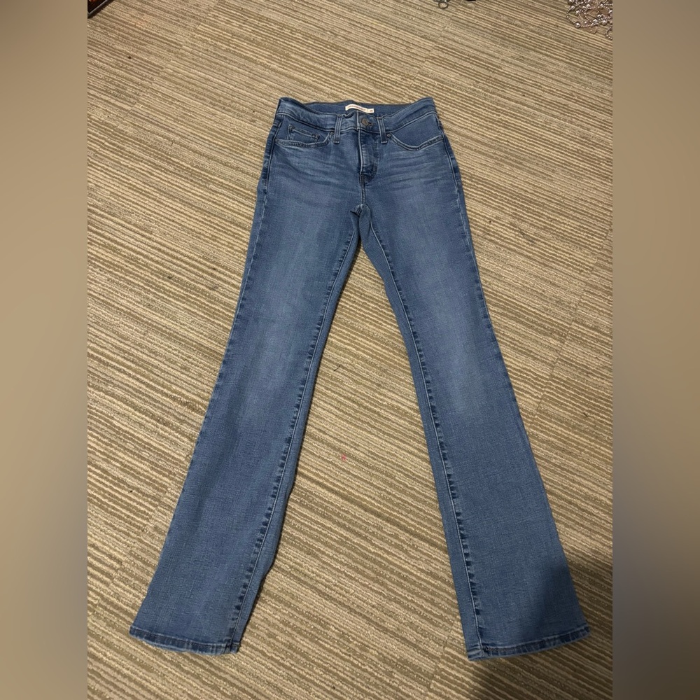 Blue Levi’s jeans